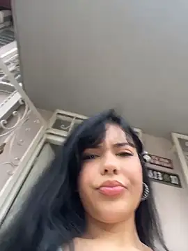 Snapshot of FERNANDAXX_ chatting on May 2026 04:24:01 PM FERNANDAXX online show from May 2026 04:24:01 PM