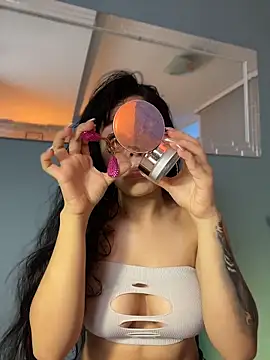 Snapshot of FERNANDAXX_ chatting on June 2026 11:16:01 AM FERNANDAXX online show from June 2026 11:16:01 AM