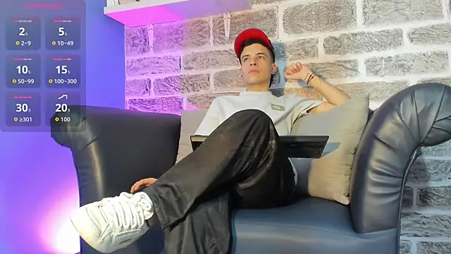 kevinn bluee online show from May 2026 09:31:02 PM