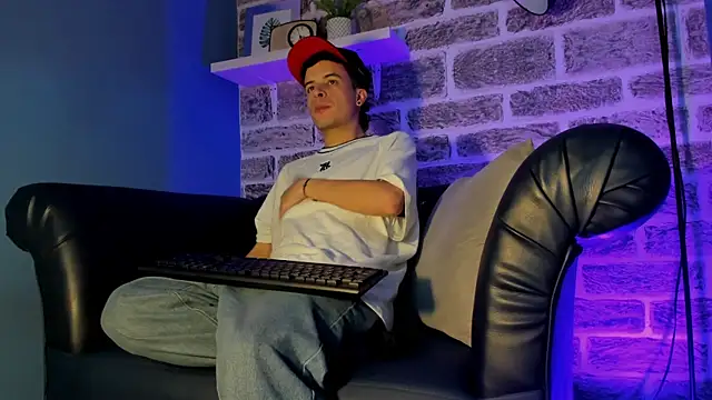 kevinn bluee online show from June 2026 12:23:02 AM