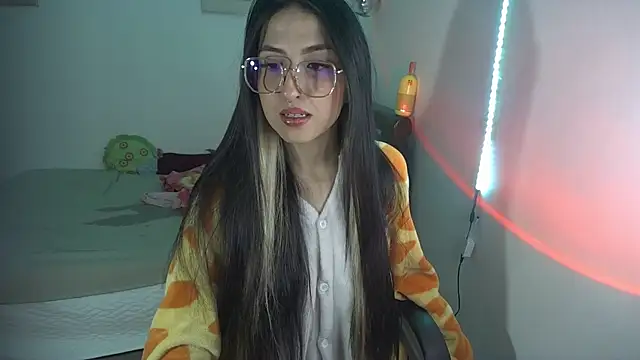 Snapshot of Frida_nymph chatting on June 2026 09:37:01 AM Frida nymph online show from June 2026 09:37:01 AM
