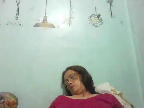 Snapshot of momshe2026 chatting on June 2026 04:19:02 PM momshe2026 online show from June 2026 04:19:02 PM