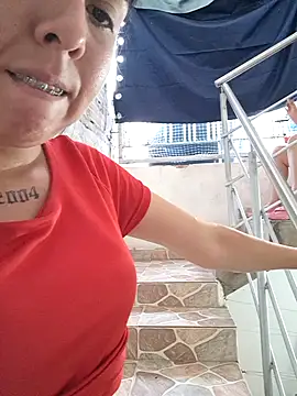 HOTANDSKINNY online show from June 2026 11:01:02 AM