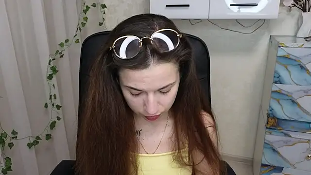 Ulyanixx online show from May 2026 07:22:01 PM