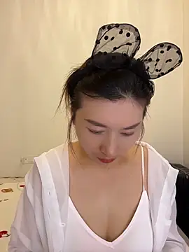 qiuqiu 018 online show from May 2026 10:50:02 PM