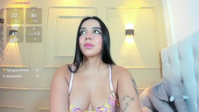 Snapshot of IVONNEREYES chatting on July 2026 07:23:02 AM IVONNEREYES online show from July 2026 07:23:02 AM