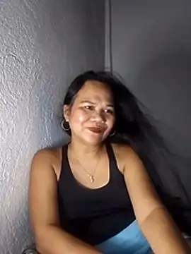 Snapshot of missLiLy07 chatting on May 2026 02:35:02 PM missLiLy07 online show from May 2026 02:35:02 PM