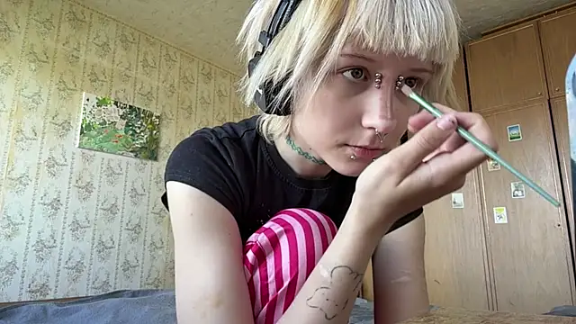 FatimahFroman online show from May 2026 12:24:02 PM