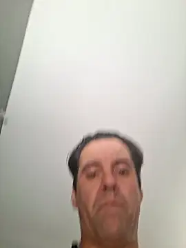 ELVISPRESI online show from June 2026 05:05:02 AM