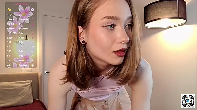 Snapshot of CassieVale chatting on June 2026 10:02:01 PM CassieVale online show from June 2026 10:02:01 PM