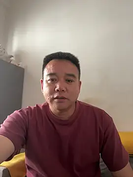 Snapshot of MRhuang007 chatting on May 2026 04:20:01 AM MRhuang007 online show from May 2026 04:20:01 AM