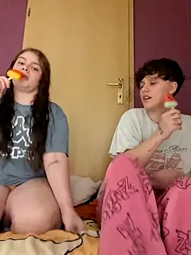 BellaHoneyy online show from May 2026 12:27:01 AM