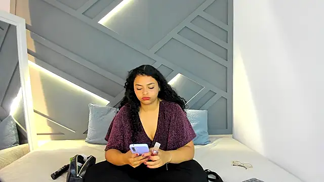 scarlett  3 online show from May 2026 04:25:02 PM