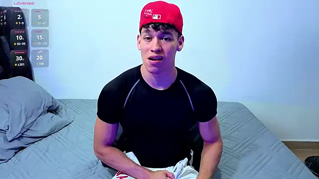 Snapshot of Luke_Muscle chatting on July 2026 11:53:01 PM Luke Muscle online show from July 2026 11:53:01 PM