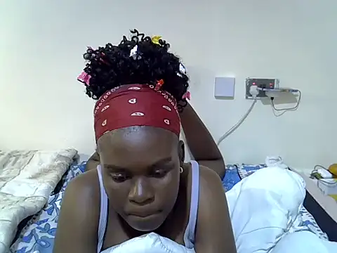 Snapshot of creamypetite chatting on July 2026 09:15:02 AM creamypetite online show from July 2026 09:15:02 AM