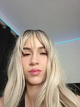 Snapshot of sofi_diaz1 chatting on July 2026 10:01:01 PM sofi diaz1 online show from July 2026 10:01:01 PM