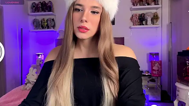 Snapshot of goldenangel_4u chatting on June 2026 03:40:01 AM goldenangel 4u online show from June 2026 03:40:01 AM