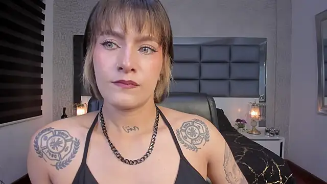 Snapshot of Mrs_Regina_clk chatting on June 2026 03:20:02 AM Mrs Regina clk online show from June 2026 03:20:02 AM