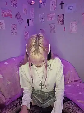 Snapshot of VelvetAlice chatting on June 2026 09:28:02 PM VelvetAlice online show from June 2026 09:28:02 PM