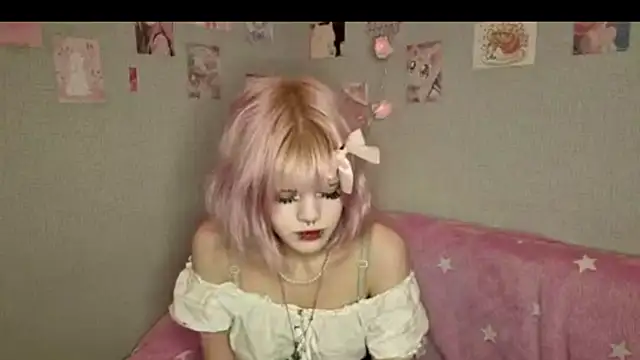 Snapshot of VelvetAlice chatting on June 2026 08:13:01 PM VelvetAlice online show from June 2026 08:13:01 PM