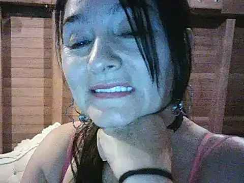 Snapshot of Anlly_garcia002 chatting on May 2026 03:15:02 AM Anlly garcia002 online show from May 2026 03:15:02 AM