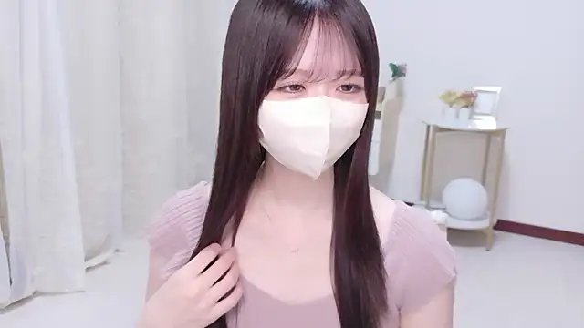 Snapshot of Yuinyaaa chatting on July 2026 07:23:02 AM Yuinyaaa online show from July 2026 07:23:02 AM