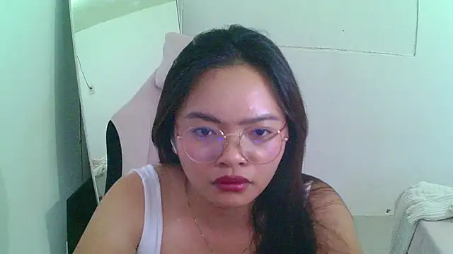 Snapshot of AlethiaBratsch chatting on May 2026 02:24:02 PM AlethiaBratsch online show from May 2026 02:24:02 PM