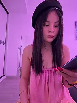 Snapshot of enen-123 chatting on July 2026 04:15:01 AM enen-123 online show from July 2026 04:15:01 AM