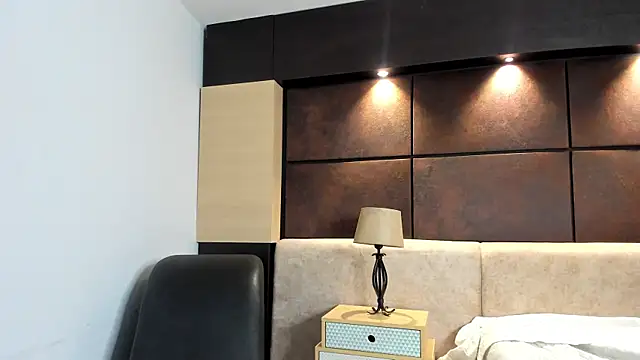 ValeryMontenegro online show from July 2026 12:10:01 PM