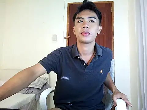 Snapshot of alejandro_fernando chatting on May 2026 11:45:01 PM alejandro fernando online show from May 2026 11:45:01 PM