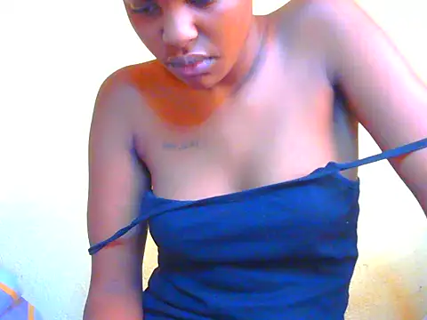 Snapshot of prettysuri22 chatting on June 2026 08:38:01 AM prettysuri22 online show from June 2026 08:38:01 AM