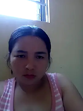 Snapshot of Giee00 chatting on May 2026 01:35:01 AM Giee00 online show from May 2026 01:35:01 AM