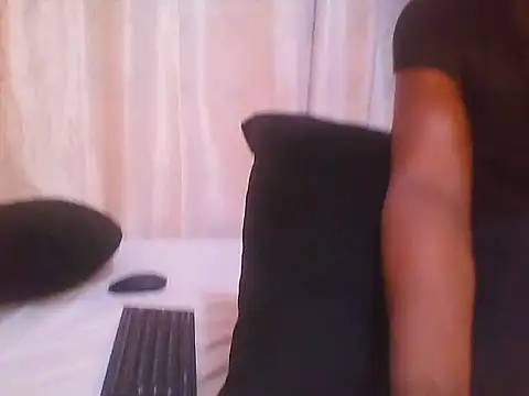 Snapshot of Lil-booty chatting on May 2026 02:30:01 AM Lil-booty online show from May 2026 02:30:01 AM