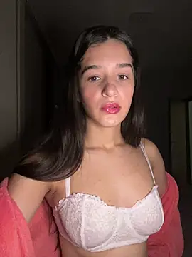 julhya duarte online show from June 2026 09:33:01 AM