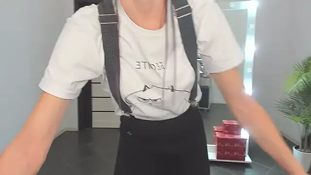 BouncySweety online show from December 2024 04:14:02 PM