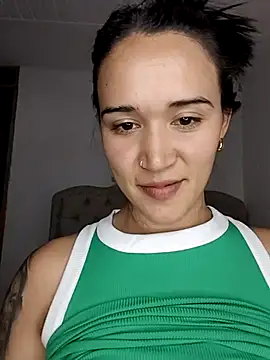 Snapshot of DaniRivers_ chatting on June 2026 08:28:01 PM DaniRivers online show from June 2026 08:28:01 PM