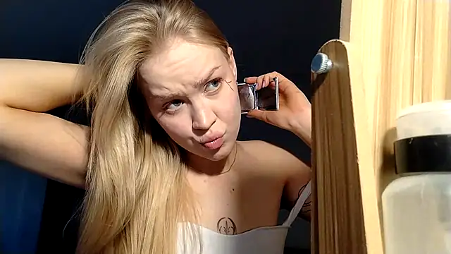 Snapshot of Luna_liss_ chatting on June 2026 12:12:02 AM Luna liss online show from June 2026 12:12:02 AM