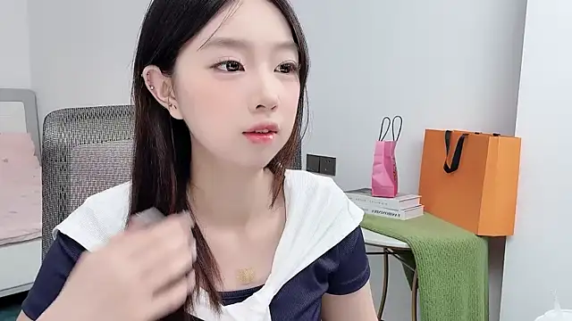 Snapshot of Yoyo33355 chatting on June 2026 03:09:02 AM Yoyo33355 online show from June 2026 03:09:02 AM