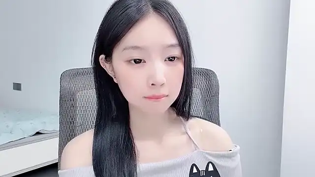 Snapshot of Yoyo33355 chatting on July 2026 03:12:01 AM Yoyo33355 online show from July 2026 03:12:01 AM