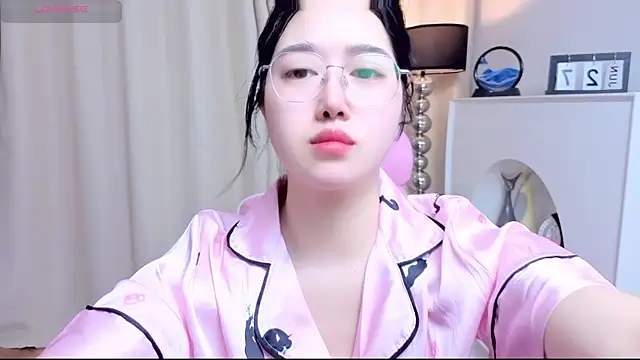 Snapshot of miuu6868 chatting on June 2026 02:06:01 AM miuu6868 online show from June 2026 02:06:01 AM
