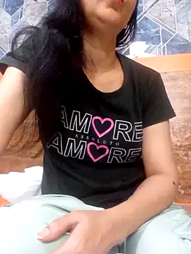 Snapshot of Bhavyaa-Sharma chatting on June 2026 08:00:02 PM Bhavyaa-Sharma online show from June 2026 08:00:02 PM