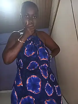 Snapshot of Ebonylouisa chatting on July 2026 09:21:01 PM Ebonylouisa online show from July 2026 09:21:01 PM