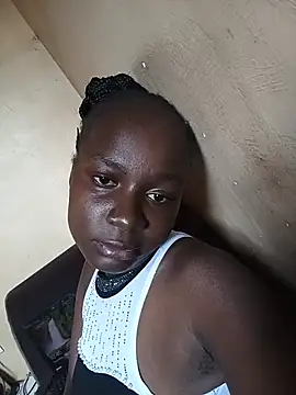 Snapshot of Ebonylouisa chatting on July 2026 07:47:01 AM Ebonylouisa online show from July 2026 07:47:01 AM