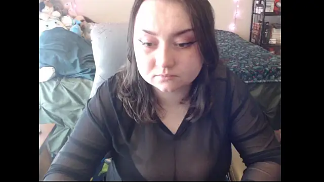 Snapshot of glitchypop chatting on May 2026 06:31:02 PM glitchypop online show from May 2026 06:31:02 PM