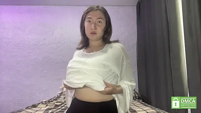 Snapshot of LaylaKrasnici chatting on July 2026 08:38:01 AM LaylaKrasnici online show from July 2026 08:38:01 AM