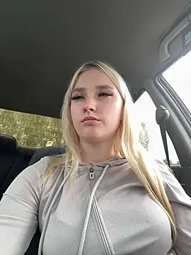 lisacryss3 online show from May 2026 06:21:02 AM