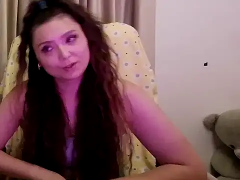 Lola Creolla online show from May 2026 06:27:01 PM