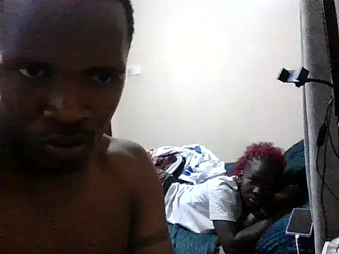 Snapshot of tinyy-bee chatting on June 2026 12:18:02 PM tinyy-bee online show from June 2026 12:18:02 PM