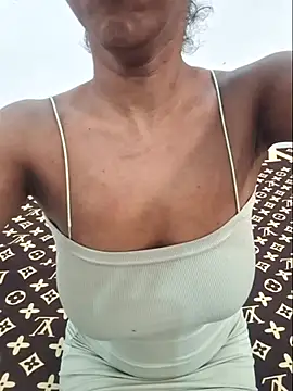 Snapshot of LUST_SL_BEAUTY chatting on July 2026 04:32:01 AM LUST SL BEAUTY online show from July 2026 04:32:01 AM
