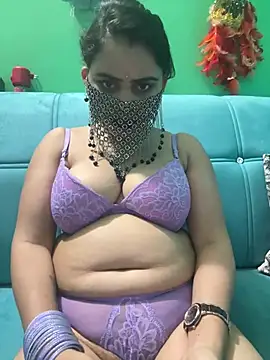 Snapshot of Curvy_shivani chatting on June 2026 02:07:01 PM Curvy shivani online show from June 2026 02:07:01 PM